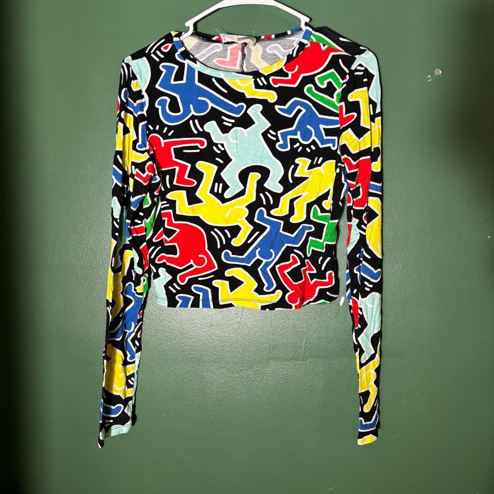 Keith Haring x Alice + Olivia Women’s Multicolor Funky Cropped Long Sleeve Shirt